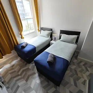 https://2-bedroom-2-bathroom-apartment-in-old-st-shoreditch-zone-1.brighton-hotels-england.com
