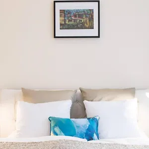 Ultra Large With Ac And Balcony Appartement
